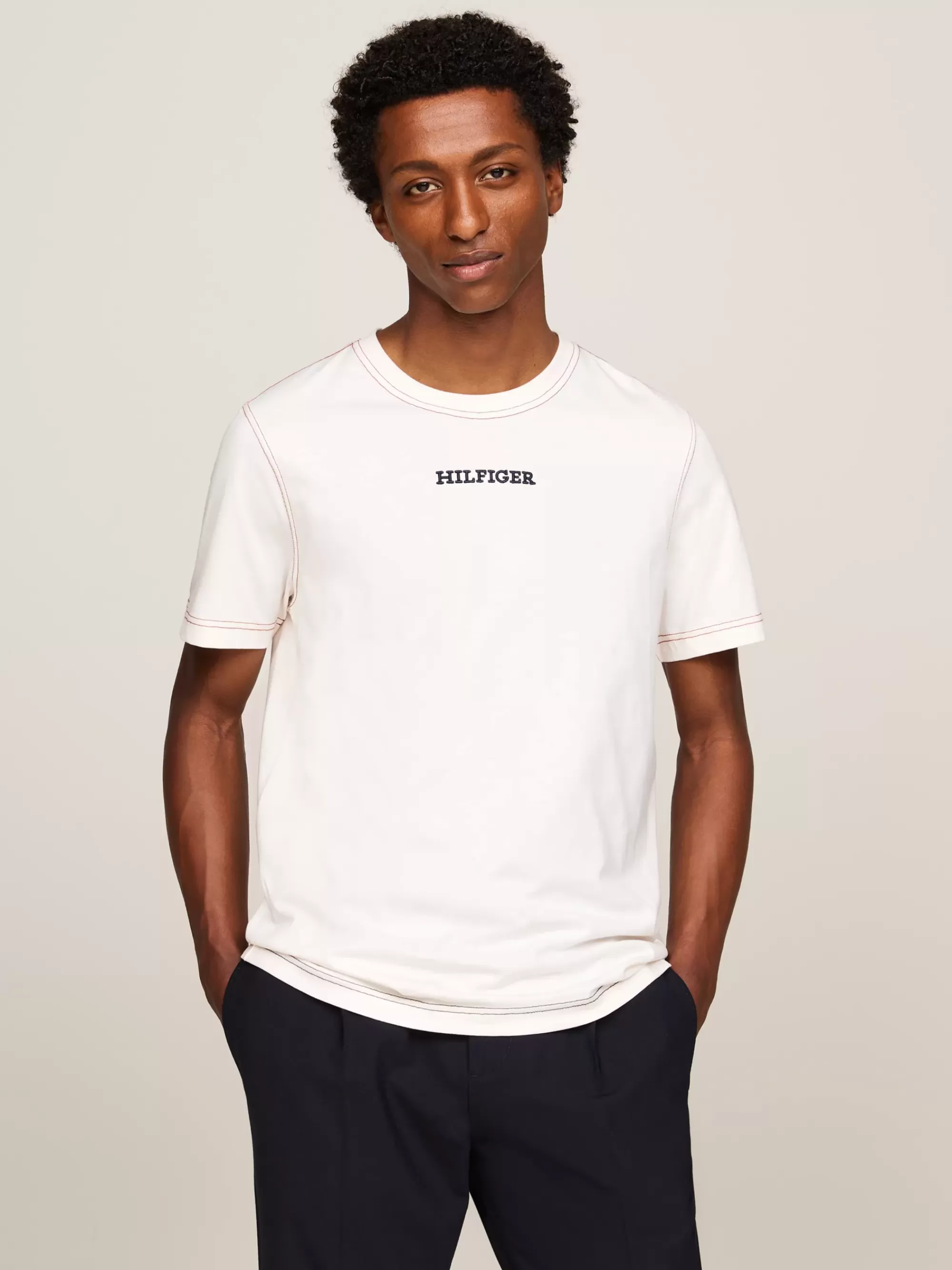 T-Shirts*Tommy Hilfiger T-shirt Met Geborduurd Hilfiger Monotype-logo ANCIENT WHITE