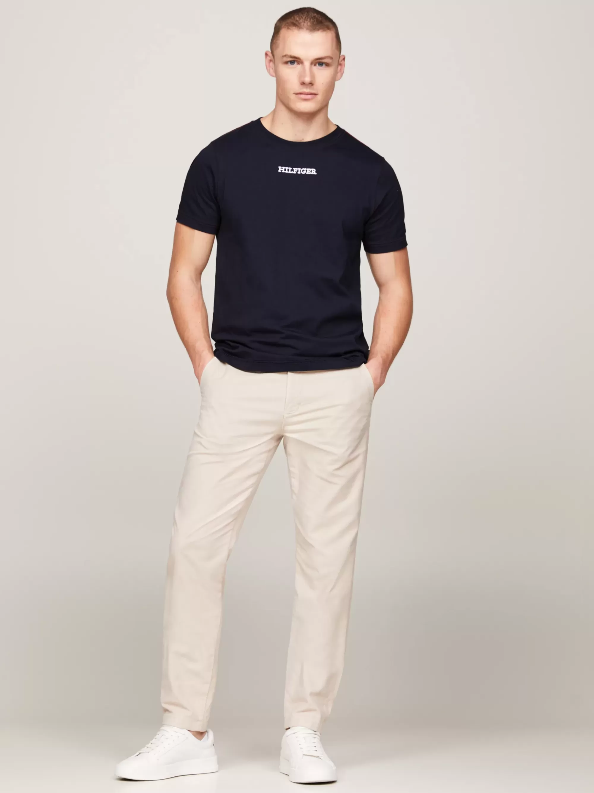 T-Shirts*Tommy Hilfiger T-shirt Met Geborduurd Hilfiger Monotype-logo DESERT SKY